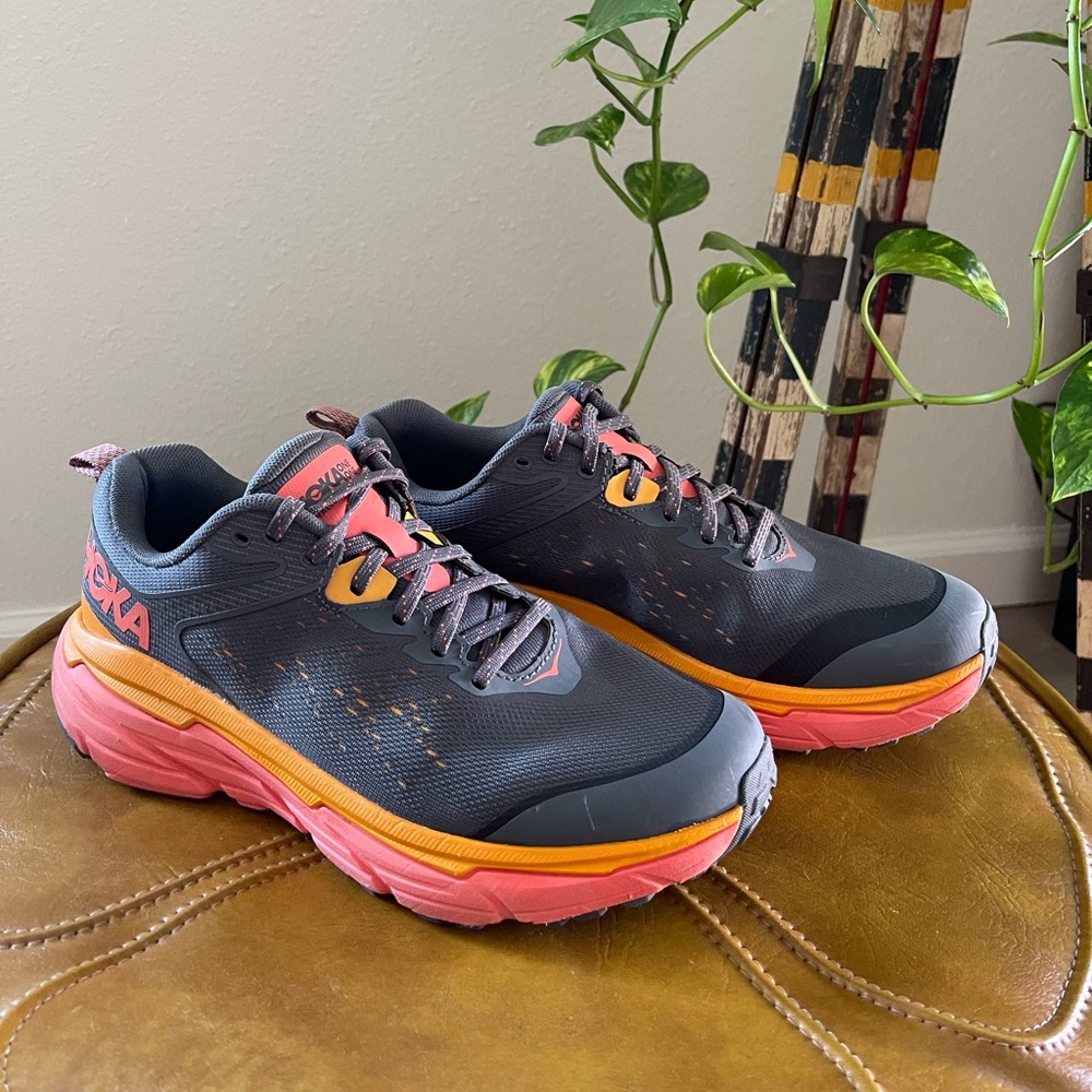 HOKA Challenger ATR 6